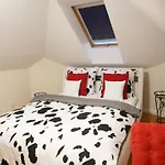 I Zacisze Apartment Brenna