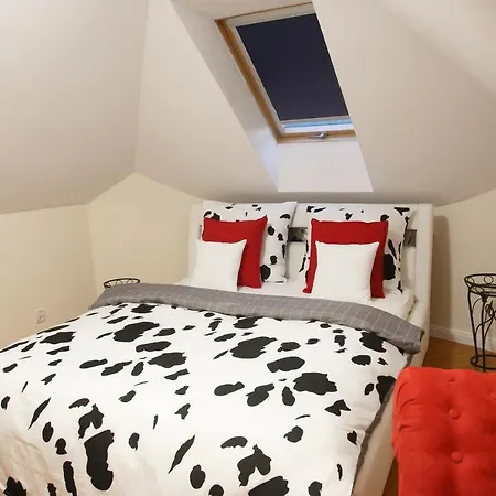 I Zacisze Lejlighed Brenna