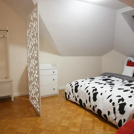 I Zacisze Lejlighed *